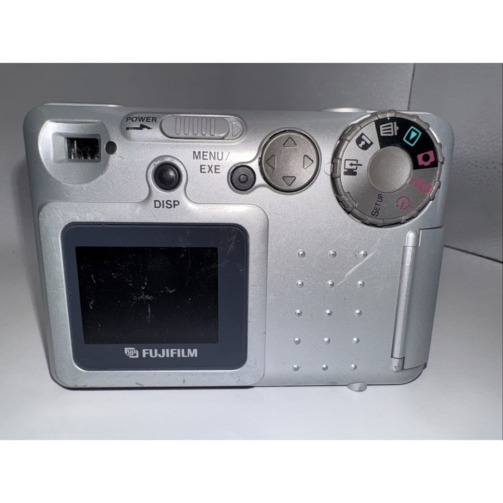 Fujifilm DX-8 Digital Camera 0.4MP Silver Battery Operated